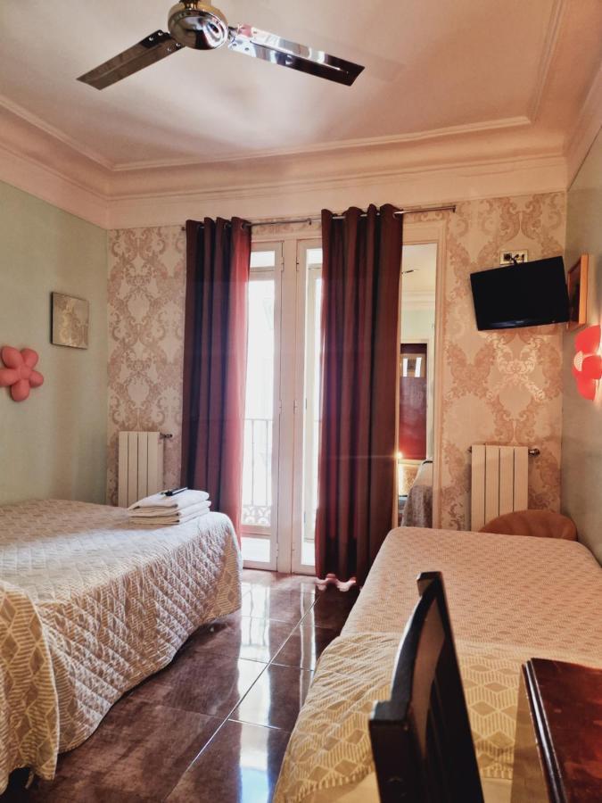 Casa De Huespedes Dolce Vita Мадрид Екстериор снимка